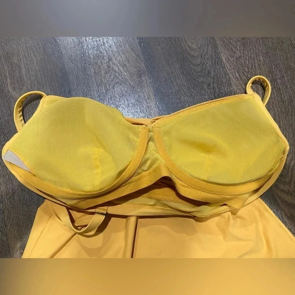 Athleta Twist Up Tankini Top Swim Strappy Size 36 D/DD Underwire Mustard yellow